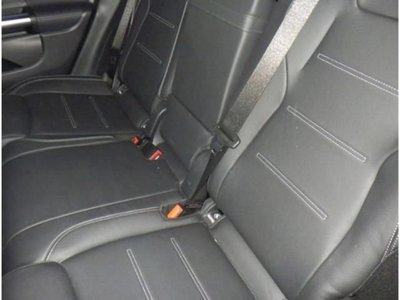MERCEDES-BENZ GLA - 4