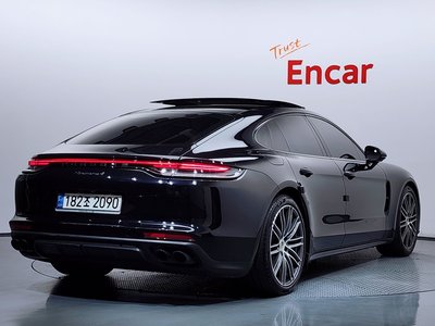 PORSCHE PANAMERA - 3