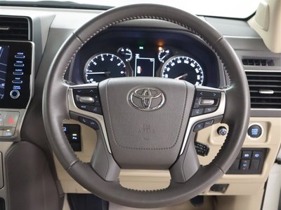 TOYOTA LAND CRUISER - 6