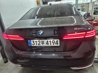 BMW 5 SERIES - 2