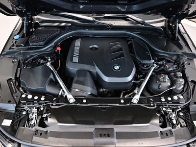 2025 BMW 5 SERIES — фото 7