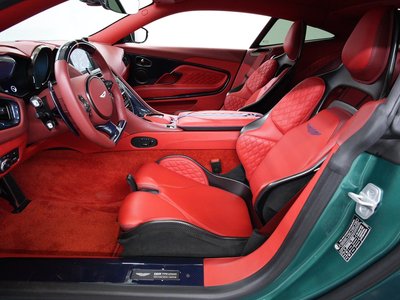 2024 Aston Martin DBS SUPERLEGGERA 照片 2