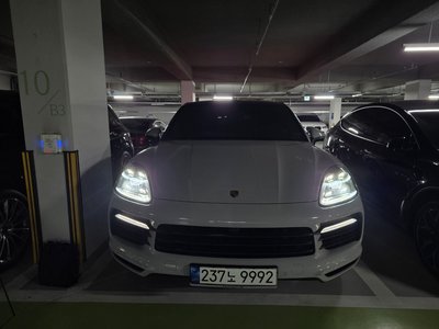 PORSCHE CAYENNE - 1