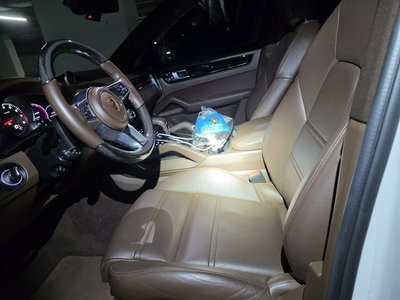 PORSCHE CAYENNE - 6