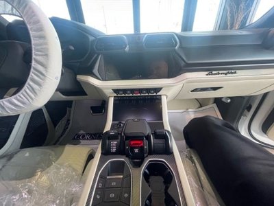 2026 Lamborghini URUS — миниатюра 19