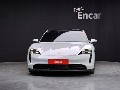 PORSCHE TAYCAN - 2