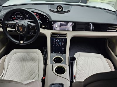 PORSCHE TAYCAN - 5