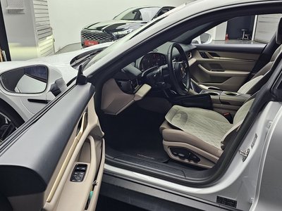 PORSCHE TAYCAN - 10