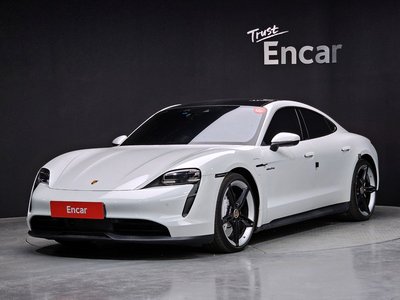 PORSCHE TAYCAN - 1
