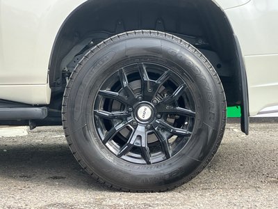 TOYOTA LAND CRUISER PRADO - 7