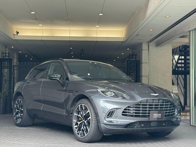 ASTON MARTIN DBX