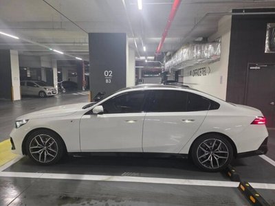 BMW 5 SERIES - 2