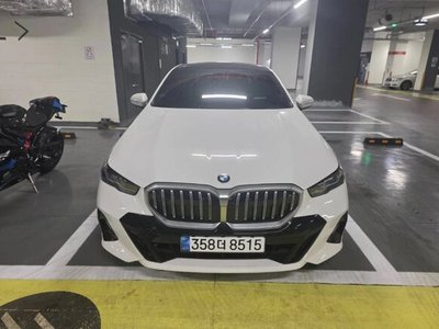 BMW 5 SERIES - 1