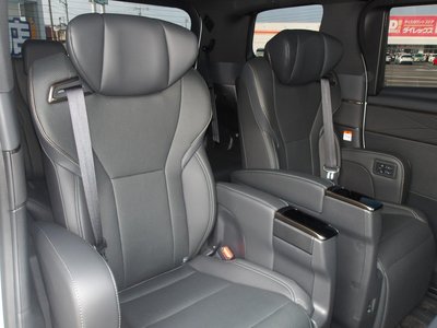 2026 Toyota ALPHARD — миниатюра 11