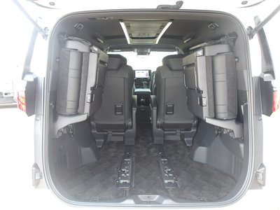2026 Toyota ALPHARD — миниатюра 14