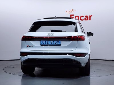 صورة 4 لـ 2025 AUDI SQ6 E-TRON