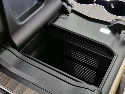 TOYOTA LAND CRUISER 300 - 5