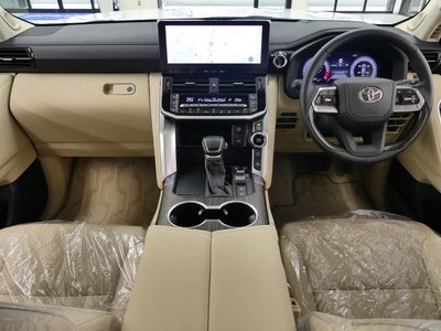 TOYOTA LAND CRUISER 300 - 3