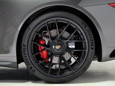 PORSCHE 911 - 8