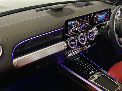 MERCEDES-BENZ GLB - 9