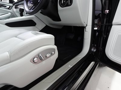 PORSCHE MACAN - 6