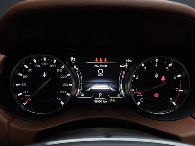 MASERATI LEVANTE - 8