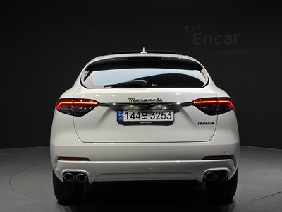 MASERATI LEVANTE - 3