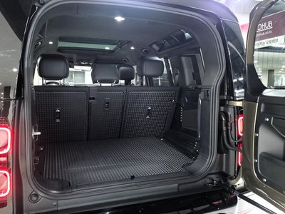 LAND ROVER DEFENDER - 8