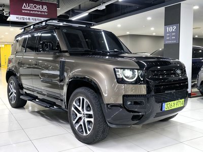 LAND ROVER DEFENDER - 4