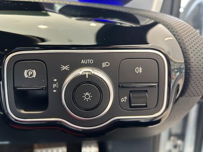 MERCEDES-BENZ CLA - 10