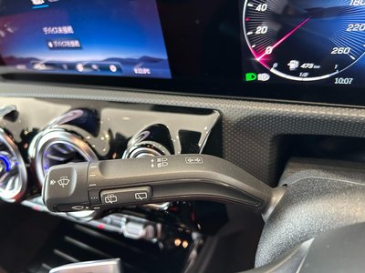 MERCEDES-BENZ CLA - 8