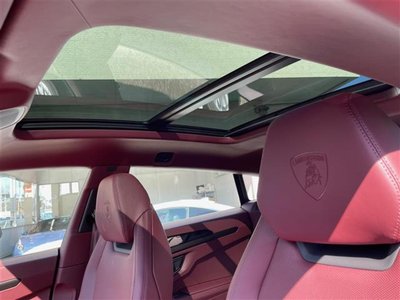 LAMBORGHINI URUS - 5