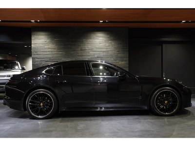 PORSCHE PANAMERA - 10
