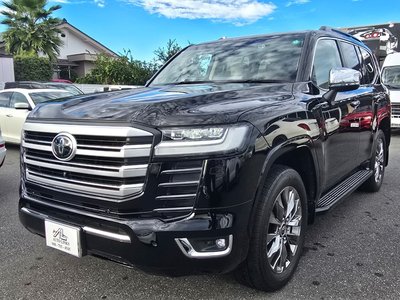 TOYOTA LAND CRUISER 300