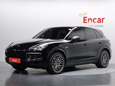 PORSCHE CAYENNE - 1