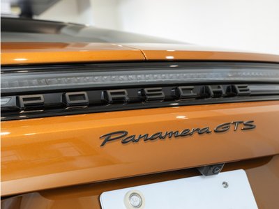 PORSCHE PANAMERA - 10