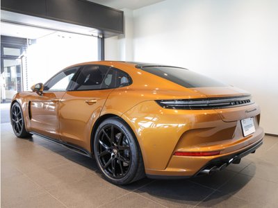 PORSCHE PANAMERA - 3