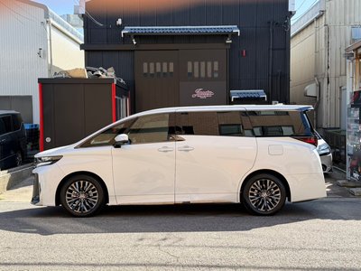 TOYOTA VELLFIRE - 9