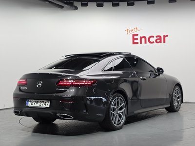 MERCEDES-BENZ E-CLASS - 4