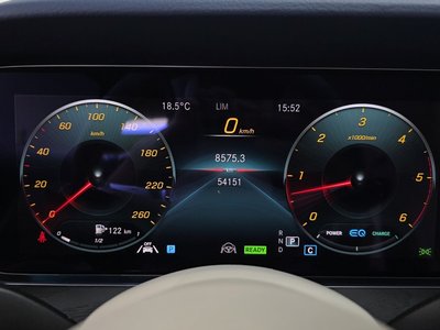 MERCEDES-BENZ E-CLASS - 8