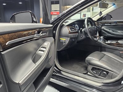 2021 Genesis G90 — миниатюра 13