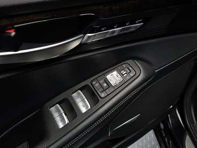 2021 Genesis G90 — миниатюра 23