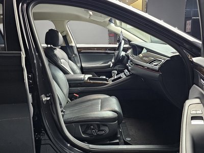 2021 Genesis G90 — миниатюра 17
