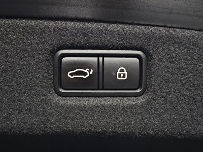 2021 Genesis G90 — миниатюра 26