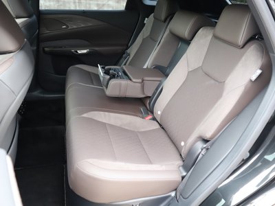 صورة مصغرة 55 لـ 2023 Lexus RX