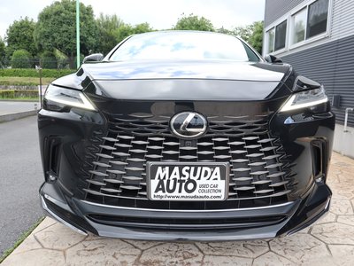 صورة 2 لـ 2023 Lexus RX