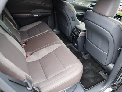 صورة مصغرة 52 لـ 2023 Lexus RX