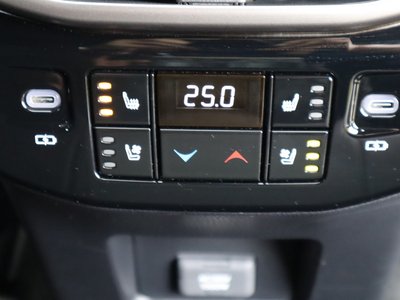 صورة مصغرة 12 لـ 2023 Lexus RX