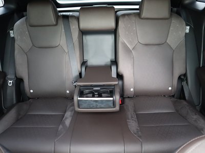 صورة مصغرة 61 لـ 2023 Lexus RX
