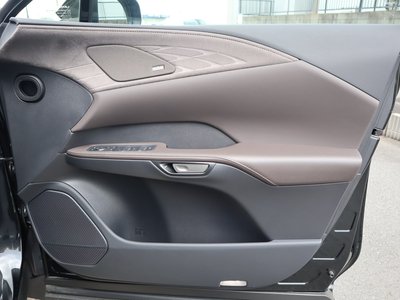 صورة مصغرة 63 لـ 2023 Lexus RX